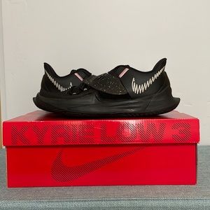 Kyrie low 3s size 8